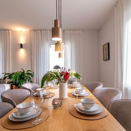 Stilvolles City-Apartment I Netflix I Wlan L Stellplatz I Zentral Schwarzenberg  Ngoại thất bức ảnh