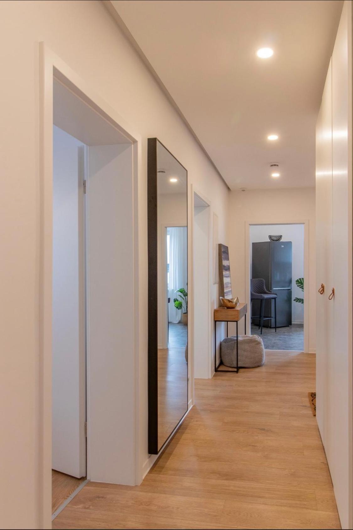 Stilvolles City-Apartment I Netflix I Wlan L Stellplatz I Zentral Schwarzenberg  Ngoại thất bức ảnh