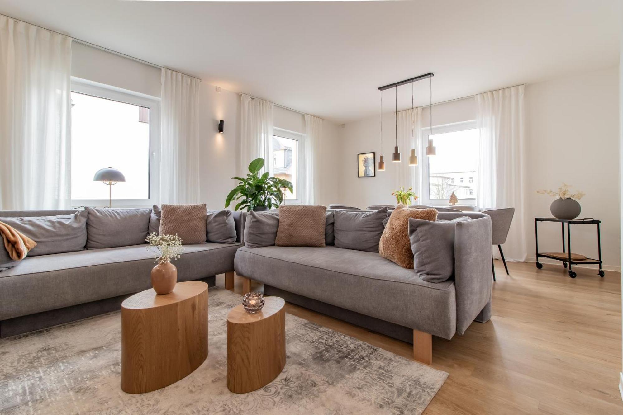 Stilvolles City-Apartment I Netflix I Wlan L Stellplatz I Zentral Schwarzenberg  Ngoại thất bức ảnh