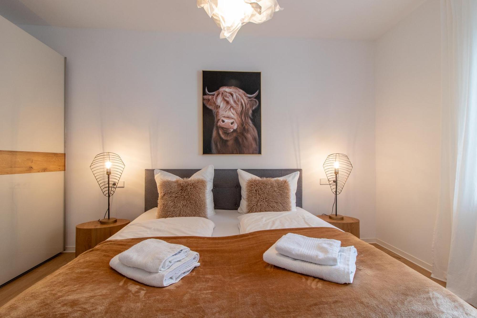 Stilvolles City-Apartment I Netflix I Wlan L Stellplatz I Zentral Schwarzenberg  Ngoại thất bức ảnh