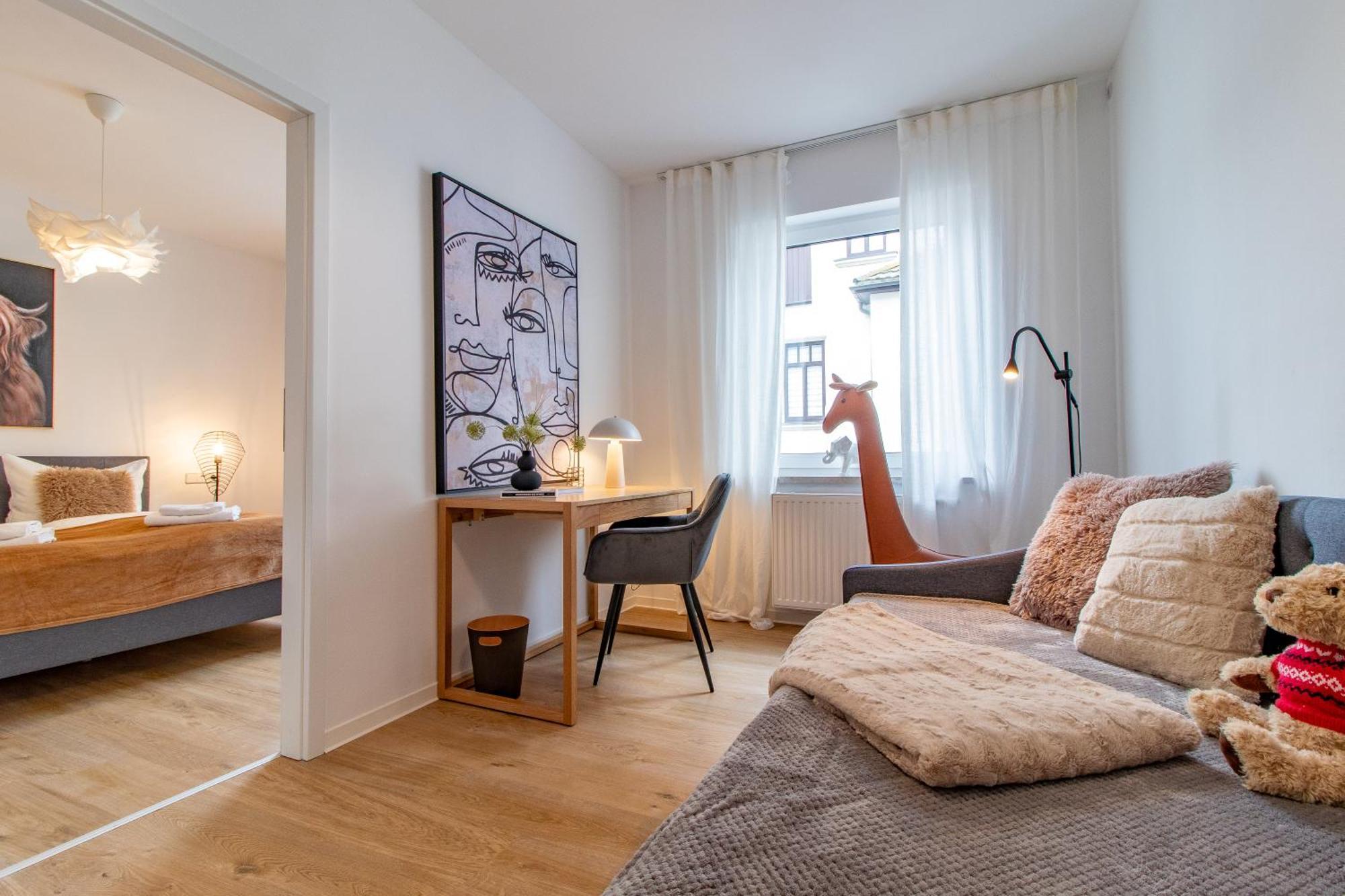 Stilvolles City-Apartment I Netflix I Wlan L Stellplatz I Zentral Schwarzenberg  Ngoại thất bức ảnh