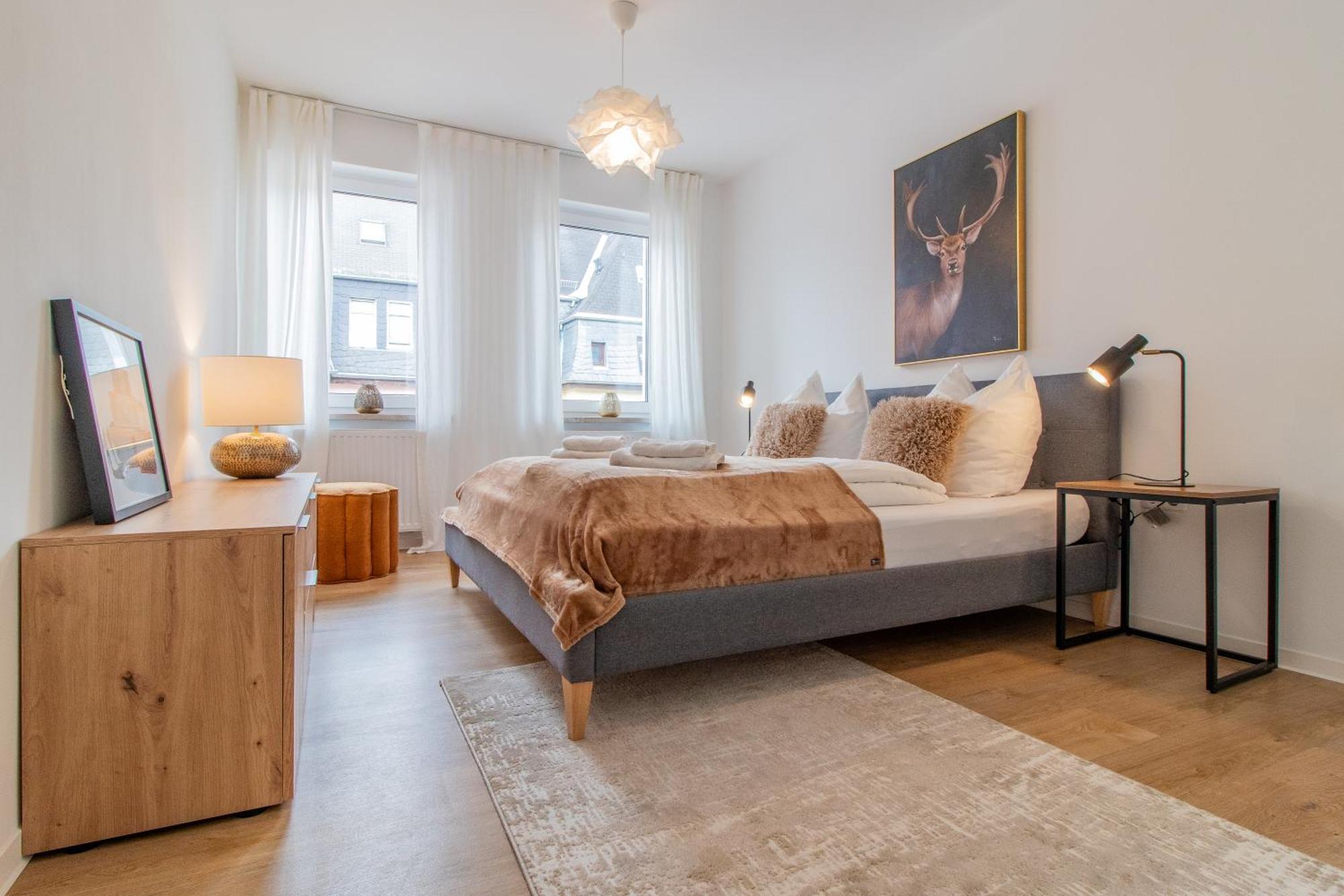 Stilvolles City-Apartment I Netflix I Wlan L Stellplatz I Zentral Schwarzenberg  Ngoại thất bức ảnh
