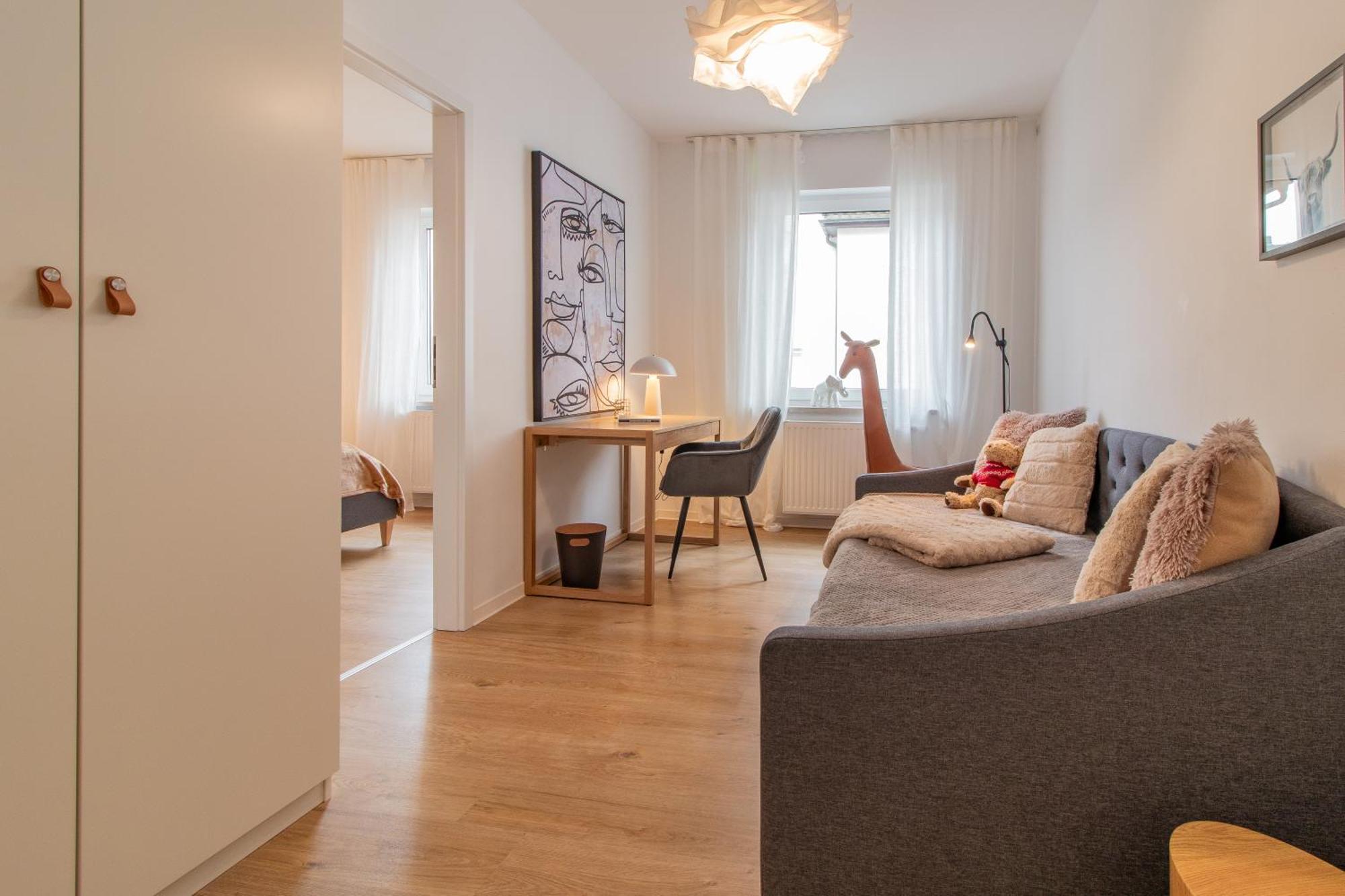 Stilvolles City-Apartment I Netflix I Wlan L Stellplatz I Zentral Schwarzenberg  Ngoại thất bức ảnh