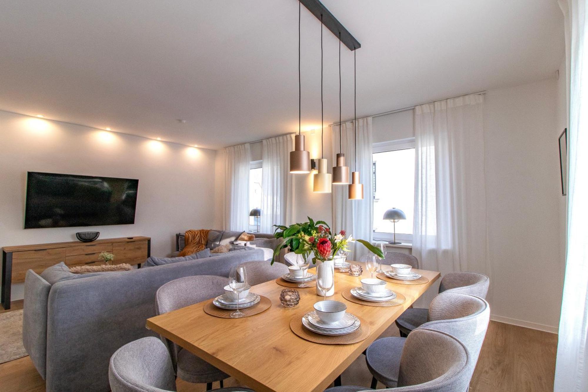 Stilvolles City-Apartment I Netflix I Wlan L Stellplatz I Zentral Schwarzenberg  Ngoại thất bức ảnh
