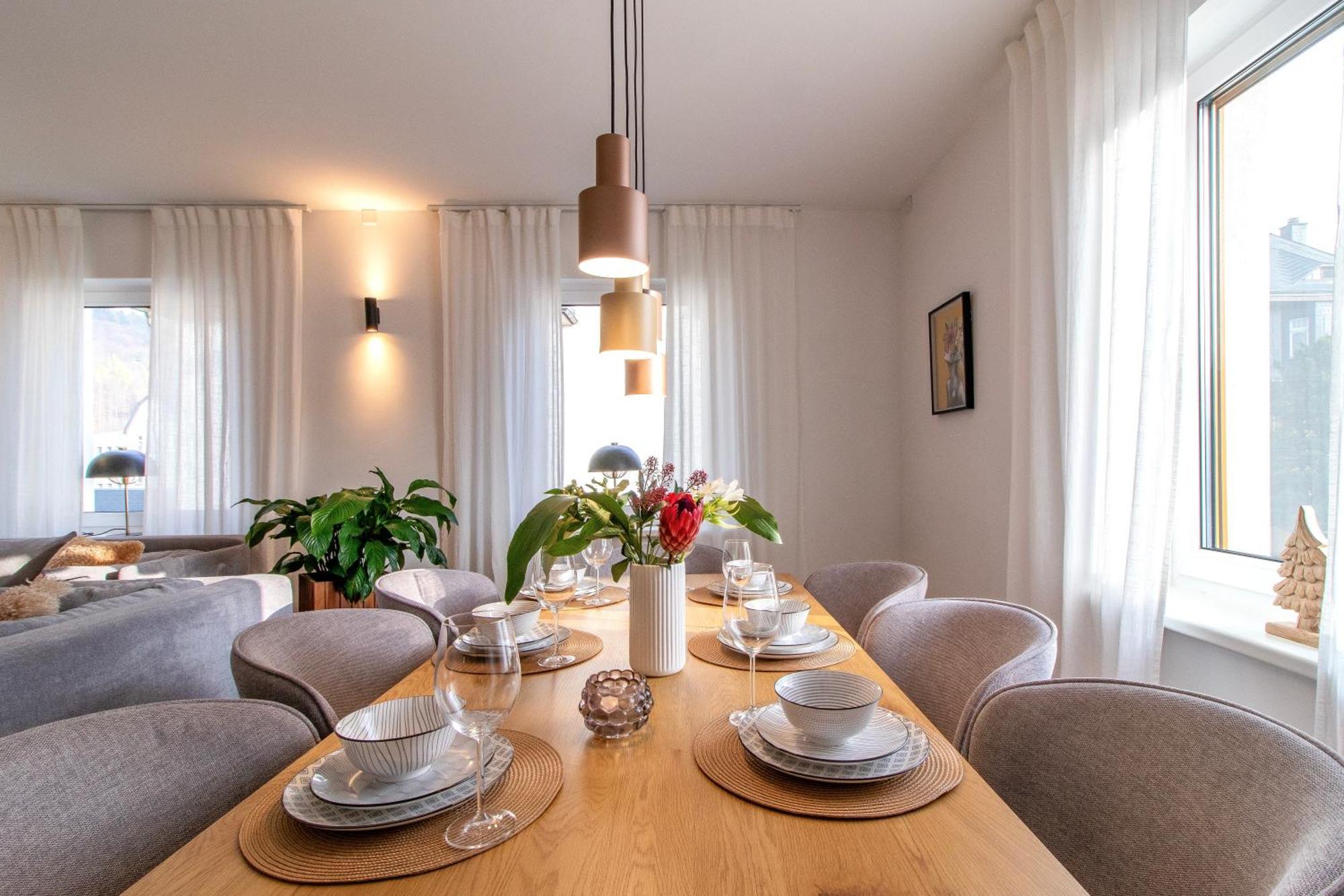Stilvolles City-Apartment I Netflix I Wlan L Stellplatz I Zentral Schwarzenberg  Ngoại thất bức ảnh