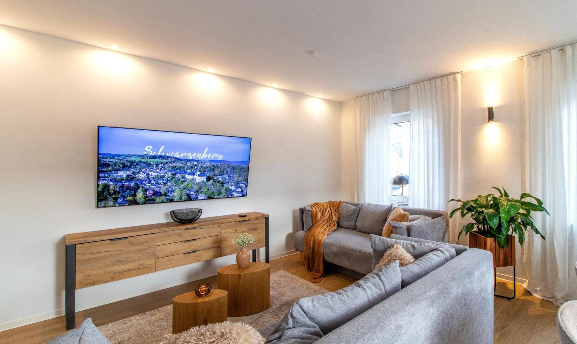 Stilvolles City-Apartment I Netflix I Wlan L Stellplatz I Zentral Schwarzenberg  Ngoại thất bức ảnh