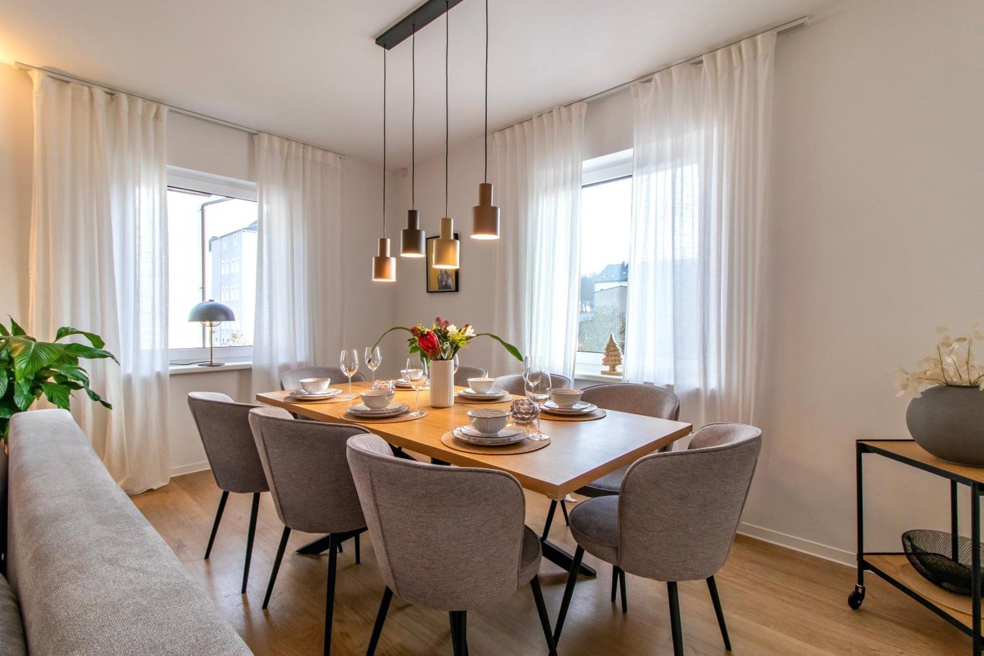 Stilvolles City-Apartment I Netflix I Wlan L Stellplatz I Zentral Schwarzenberg  Ngoại thất bức ảnh